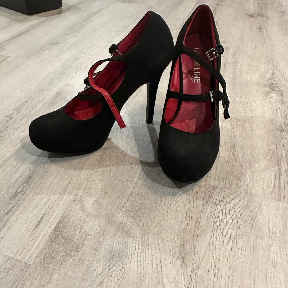 Black heels